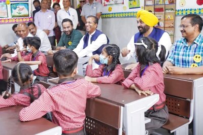 Arvind Kejriwal, Bhagwant Mann Sign Knowledge-sharing Agreement for Better Health, Education Infra