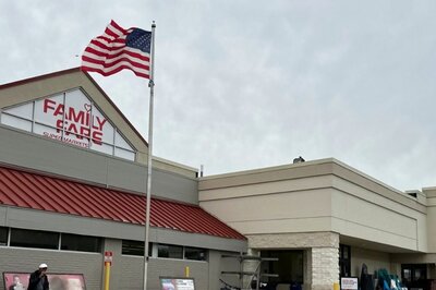 US Woman Was Living Inside Grocery Store’s Signboard With PC, Coffee Maker For Over A Year