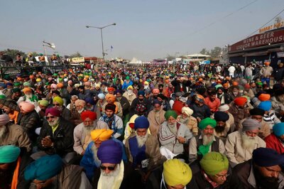 Day Ahead of Farmers' 'Chakka Jam' Protest, Haryana Govt Extends Curbs on Mobile Internet in Sonipat and Jhajjar Districts