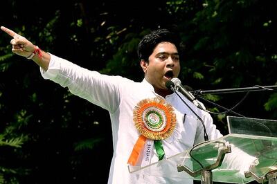 TMC's Abhishek Banerjee Sends Defamation Notice to PM Modi Over 'Bua-Bhatija' Remark