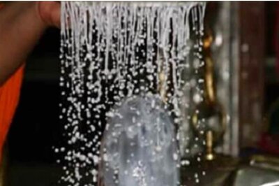 Mahashivratri 2022: Why Devotees Offer Milk on Shivling?