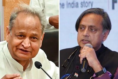 Gehlot vs Tharoor for Congress President? 4 Reasons Why Rajasthan CM Has an Edge Over Kerala MP