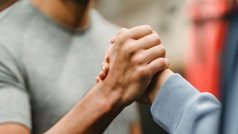 Research Finds Weak Handgrip Strength May Indicate Major Health Problems