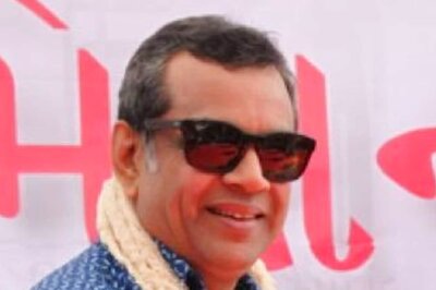 Paresh Rawal Apologises for 'Cook Fish for Bengalis' Remark; Mahua Says ‘Have Brains like Bengalis’