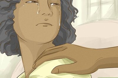 How to Comfort Someone Who Is Crying