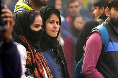 Delhi Shivers on 'Cold Day', Cold Wave to Return on Weekend