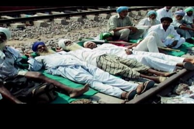 Protesting farmers to meet Punjab CM on Oct 12; Rail roko to continue on Saturday