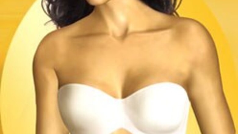 Wonderbra trims, cuts 950 jobs
