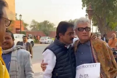 Sealed with A Kiss? Reaction to Derek O'Brien's Rajya Sabha Suspension Suggests Oppn Unity Isn't Lip Service