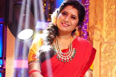 Promo Shows Priyanka Deshpande Back as Anchor of Super Singer 8