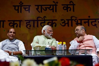 UP Live: At BJP Parliamentary Party Meet, Modi Asks MPs to Promote BHIM App Among Traders