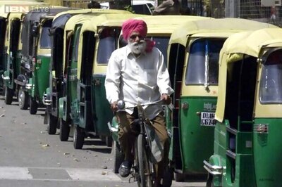 Auto unions ask Delhi government not to impose GPS, says 'won't stop rape'