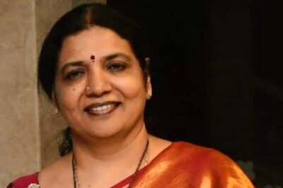 Jeevitha Rajashekhar Apologises to Arya Vaishya Community For Her Comments