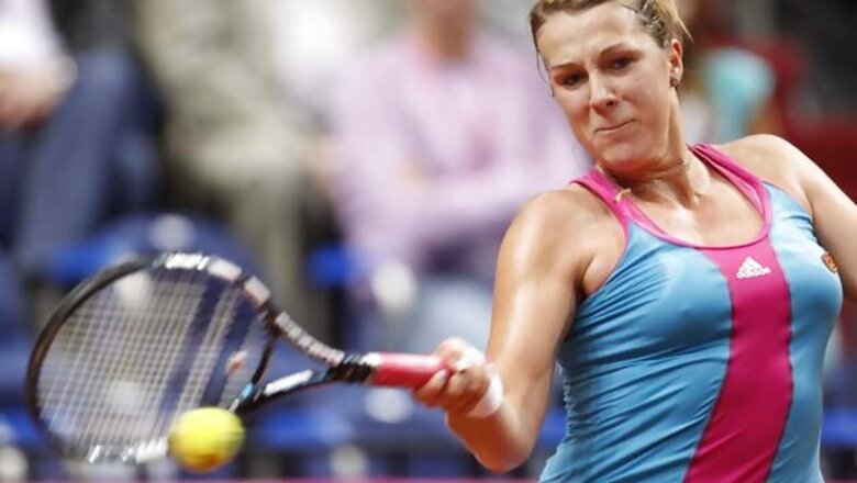 Russia, Serbia level at 1-1 in Fed Cup semi-final