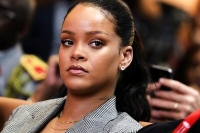 Rihanna Donates Rs 37 Crore to Coronavirus Relief Efforts