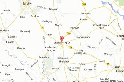 Seven dead, four injured as truck rams into tempo