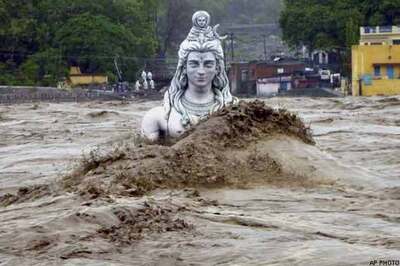 'Declare flood in Uttarakhand, HP national calamity'