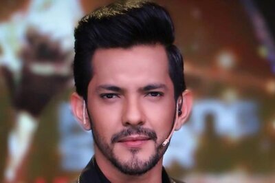 Aditya Narayan Says He Turns Down 'Crores,' Doesn't Need to Rely on Music Labels' 'Rubbish' Contracts