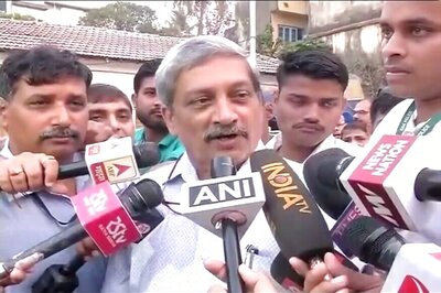 Parrikar Among Early Voters in Goa, Dodges Question on BJP's CM Pick