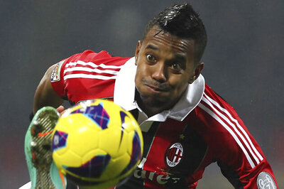 Neymar urges Robinho to return to Brazil