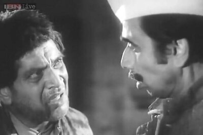 Artistes analyse Marathi film 'Saamna' as it completes 40 years