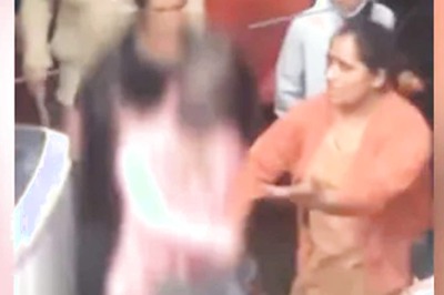 Alleged Gang-rape Survivor Paraded, Beaten in Crowd as Women Clap in Delhi's Shahdara