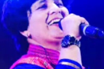 Happy Birthday Falguni Pathak: A Look at Popular Songs of the Dandiya Queen
