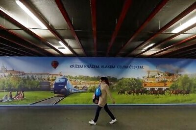 Czech Republic Reports Record Daily Coronavirus Cases, Four Ministers Isolating