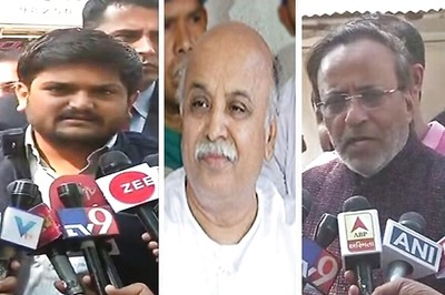'Humanitarian' Congress Comes Calling on Pravin Togadia in Hospital; Hardik Patel Joins Too