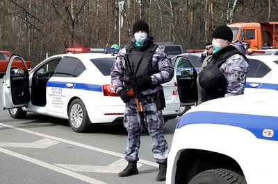 Moscow Court Jails Journalist for One-person Protest During Coronavirus Lockdown