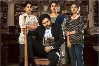 Vakeel Saab Trailer: Fans Create Ruckus at Vizag Theatre as Pawan Kalyan Makes Powerful Comeback