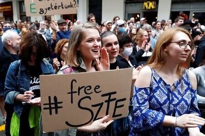 Heads Of Hungary's Top Arts University Quit Amid Fears Of State Control