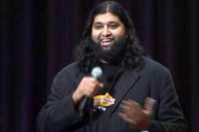 Comedian Azhar Usman woos Capital audience