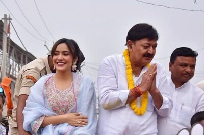 Neha Sharma Contesting Lok Sabha Elections 2024? Bihar Road Show Video Sparks Speculation | Watch