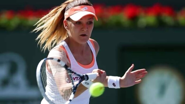 Agnieszka Radwanska advances at Indian Wells