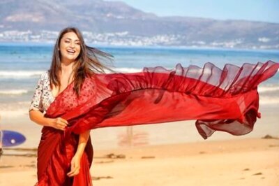 Divyanka Tripathi Grooves to Suraj Hua Maddham on Beach