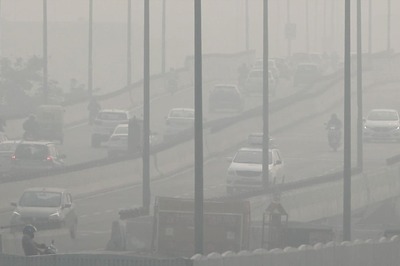 Delhi's Air 'Very Poor' for 5th Day in Row Despite Emergency Measures