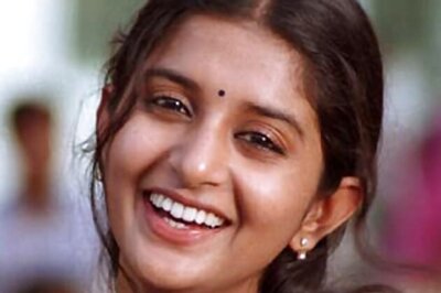 Actress Meera Jasmine loves musician Rajesh