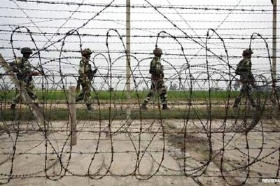 Pak claims 2 killed in shelling by Indian Army