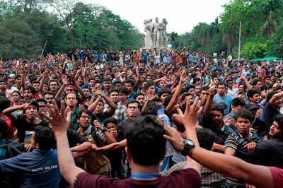 With Joined Hands, Over 1,000 Protest in Bangladesh after College Student Rape