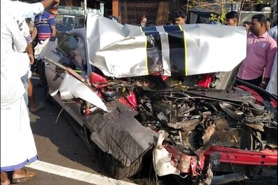 WATCH: Ford Mustang Crash Into a Truck in Kerala, Driver Survives [Video]