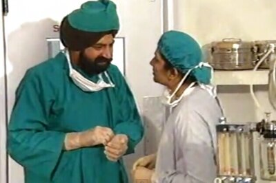 Jaspal Bhatti cremated, hundreds mourn