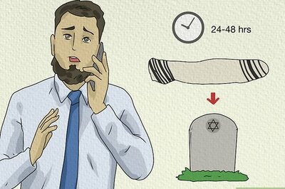 What to Do at a Jewish Funeral for Non-Jews (Gentiles)
