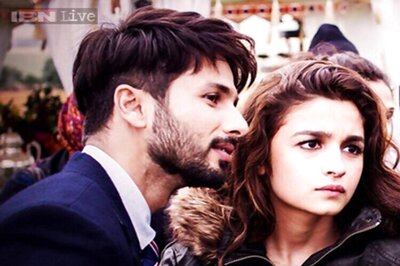 I don't see any similarity between Alia Bhatt and Kareena Kapoor: Shahid Kapoor