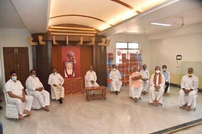 Telangana BJP Chief Stages Hunger Protest in Support of Farmers, Demand MSP be Paid to Them