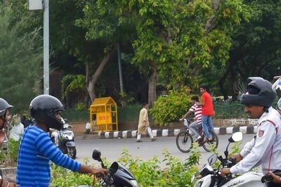 WHO Releases Global Guidelines to Boost Helmet Use, Curb Pedestrian Deaths Due to Road Crashes