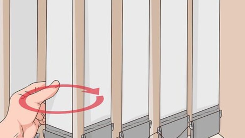 How to Repair Vertical Blinds