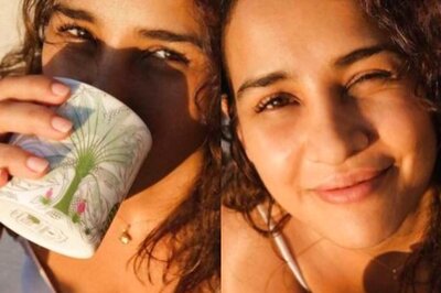 Aisha Sharma Looks Breathtaking in White Monokini, Flaunts Her No Makeup Look; See Pic