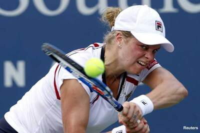 Clijsters to meet Sharapova in Cincinnati final