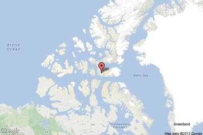 Group of tourists stuck in Canadian Arctic, await rescue